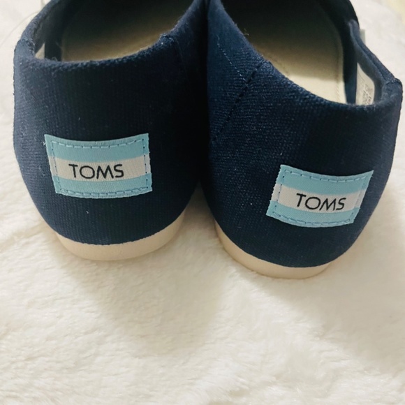 Toms Canvas Flats - Picture 8 of 16